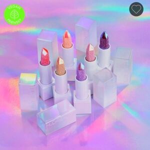 💫HOST PICK 💫 Huda Beauty Hydrating Lip Balm💄